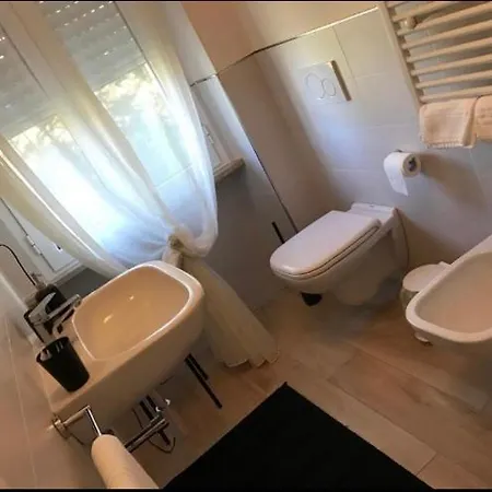 Bed & Breakfast Ascoli Bonjour & Parcheggio Privato & Giardino