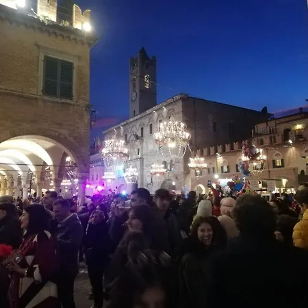 Bed & Breakfast Ascoli Bonjour & Parcheggio Privato & Giardino 3*